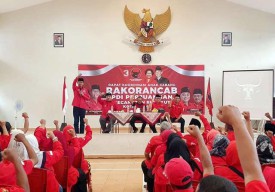 3 Pilar PDIP Kompak Menangkan Eri-Armuji, Adi Sutarwijono: Akar Rumput Solid Bergerak!