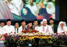 1 Muharam di Lamongan, Ngaji Bareng Gus Iqdam hingga Kampanye Gempur Rokok Ilegal