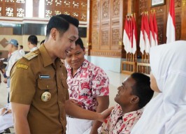 Peringati HAN, Bupati Tuban: Anak dan Ortu Tak Perlu Gengsi Saling Ungkap Perasaan!