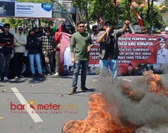 KPK Didesak Sasar Khofifah-Emil, Bongkar Patgulipat Hibah Gubernur!