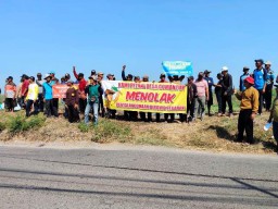 Petani di Lamongan Marah, Demo Tuntut Tambak Liar di Area Rawa Segera Dibongkar!