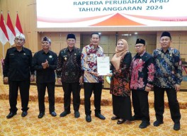 Postur P-APBD Lamongan 2024, Yuhronur Proyeksikan Surplus Rp 53,85 M!