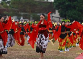 Junjung Tinggi Budaya, Desa di Banyuwangi Gelar Atraksi Kolosal 1000 Penari