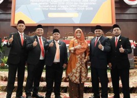 5 Anggota Fraksi PKS DPRD Jatim Dilantik, Kang Irwan: Jangan Goyah Godaan Kekuasaan!