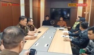 VIDEO: Dialog Ngegas GAM Jatim Vs Kejati Jatim soal Korupsi Hibah LPJU Lamongan (1)