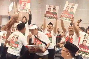 Pendukung Teriak Khofifah Wae, Kubu Risma-Gus Hans Beri Sindiran Menohok: KPK Wae!