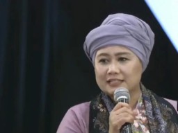 Gahar! Luluk Sentil Khofifah soal Kemiskinan dan Pengangguran di Panggung Debat