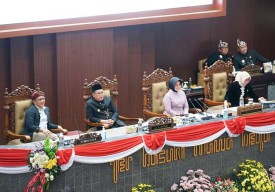 Kritik Pedas Rocky Gerung di Hari Jadi ke-79 Jatim: Angka Korupsinya Tinggi!