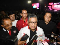 Hasto Rasakan Arus Balik Dukungan ke Risma-Gus Hans, Target Menang 56%!