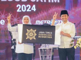 Debat Pamungkas Pilgub Jatim, Khofifah-Emil Gaungkan Jatim Gerbang Baru Nusantara