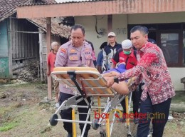 Aksi Mulia Polisi di Lamongan, Bantu Seumur Hidup Warga Lumpuh Sebatang Kara