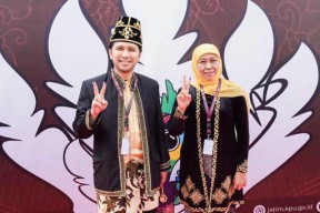 VIDEO: Khofifah-Emil Terpilih Lagi, DPRD Jatim Singgung Pemerintahan Bebas dari Korupsi!