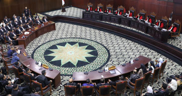 VIDEO: MK Tolak Gugatan Risma-Gus Hans, Khofifah-Emil Kembali Berkuasa di Jatim!