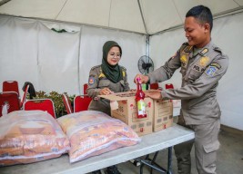 Sembako Pengganti Karangan Bunga untuk Warga, Eri Cahyadi: Ini Bukan dari Wali Kota!