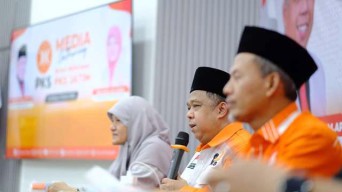 Ramadhan Makin Seru Bareng PKS Jatim, Diantar Mudik hingga Dibelikan Baju Baru!