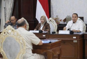 Lelang Jabatan Pemkot Surabaya Tuai Pujian, Akademisi: Bisa Dipakai di Provinsi!