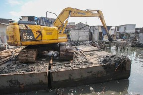 Bulan Ini, Pemkot Surabaya Target 125 Bangli di Sungai Kalianak Tuntas Dibongkar!