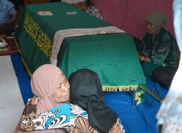 Jenazah PMI Banyuwangi Akhirnya Dipulangkan dari Kamboja, Tangis Keluarga Pecah!