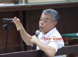 7 Jam Diperiksa KPK, Eks Ketua DPRD Jatim Kusnadi Dicecar soal Hibah Gubernur!