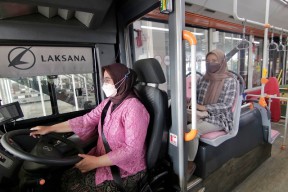 Tolak Trans Jatim Masuk Surabaya, Eri Cahyadi Tegas Lindungi Trayek Lama!