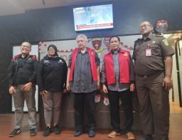 Terseret Korupsi Rp 179,9 M di Dindik Jatim, Eks Pj Bupati Sidoarjo Hudiyono Ditahan!