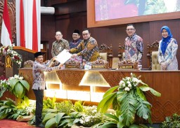 Belanja Daerah Jadi Rp 32,9 T di P-APBD, Banggar DPRD Jatim: Cermati Remunerasi di OPD!