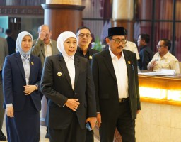 Khofifah Pangkas Belanja Modal hingga 40% di RAPBD 2026, DPRD Jatim Prihatin!
