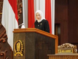 Dongkrak Setoran PAD, Golkar Dorong Khofifah Bentuk Badan Pembina BUMD!