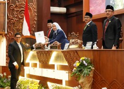 DPRD Jatim Ingatkan PT JGU Masih Punya Utang Dividen: Segera Tuntaskan!