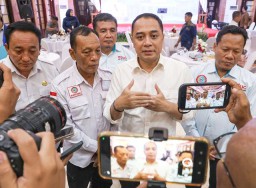 Penetapan UMK Surabaya 2026, Eri Cahyadi Tegaskan Ikuti Regulasi Pusat!