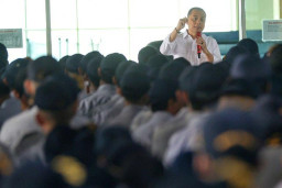 Wira Wiri Diguncang Pungli, Eri Cahyadi Tegas ke Dishub, Driver hingga Helper!