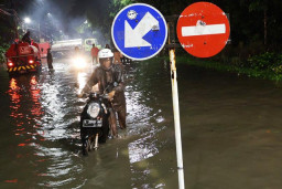 Surabaya Diterjang Banjir di Awal 2026, 97 Damkar Dikerahkan Sedot Genangan