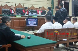 4 Tersangka Korupsi Hibah Jatim Mulai Diadili, Jangan Sia-siakan Keterangan Kusnadi!