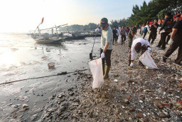 Sambut Seruan Prabowo, 61.500 Warga Surabaya Tumpah Ruah Gelar Kurve!