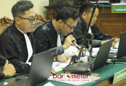 KPK Buka BAP Kusnadi: Khofifah, Wagub, hingga Sekda Disebut Terima Fee Hibah Pokir!