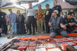Penataan Pasar Batu Permata Kayoon, Eri Cahyadi Masih Terkendala Lahan!
