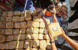 Ekonomi Sulit, PKS Jatim Tetap Salurkan 71.555 Paket Daging Kurban