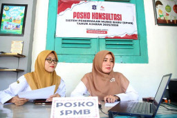 Pemkot Surabaya Jamin Seluruh Lulusan SD Tertampung di SMP, Kuota Capai 42 Ribu!