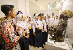 Cross Musea Pertiwi, Suguhkan Koleksi Sejarah dengan Teknologi Digital