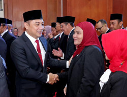 Eri Cahyadi Siapkan Mutasi Lanjutan, ASN Perempuan Wajib Dapat Izin Suami!