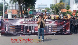 Jatim Bertubi-tubi Dihantam Kasus Korupsi, Demo: Khofifah Jangan Cuci Tangan!