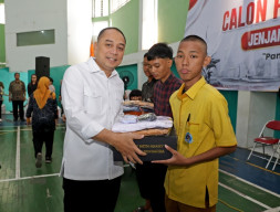 Beri Bantuan Pendidikan, Pemkot Surabaya Sasar 7.380 Siswa SMA Sederajat