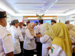 Ipuk Rotasi 42 Kepala SMP di Banyuwangi, Minta Peka Cegah Anak Putus Sekolah!