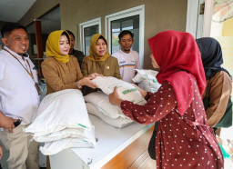 184 Ribu KPM di Surabaya Terima Bantuan Beras, Ketahuan Dijual Langsung Dicoret!