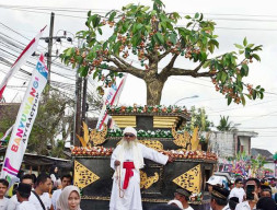 Endog-Endogan Banyuwangi, Tradisi Maulid Nabi yang Sudah 28 Tahun Dirawat!