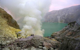 Usai Diterjang Kebakaran, Kawah Ijen Kembali Dibuka Mulai 28 September