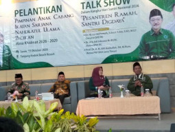 Momen Hari Santri, ISNU Paciran Gelar Pelantikan dan Talk Show Nasional