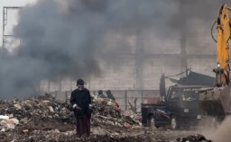 Warga Tambak Mayor Keluhkan Pembakaran Sampah, DLH Surabaya Telusuri Status Tanah!