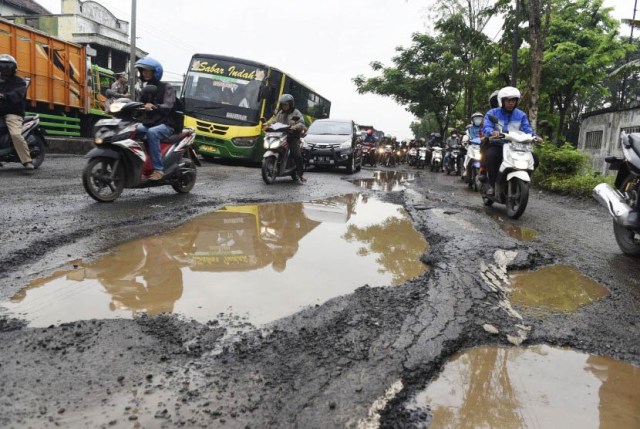 Jalan Provinsi Rusak, Pemprov Tunggu Pemenang Tender