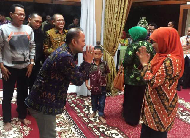 Kades di Jatim ke Jakarta Minta Khofifah Maju Pilgub